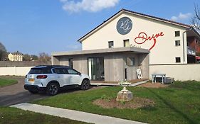 Maison studio, tiny house, parking privé, jardin